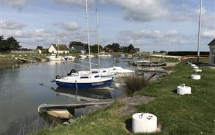Port de Quineville proche de notre Hotel en Normandie